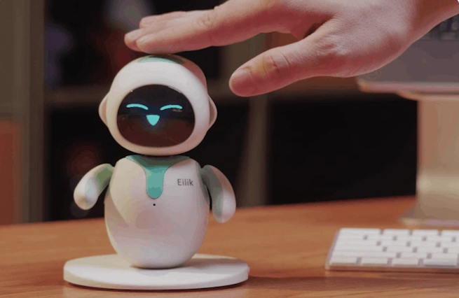 海外众筹机器人-Eilik-交互式桌面伴侣机器人