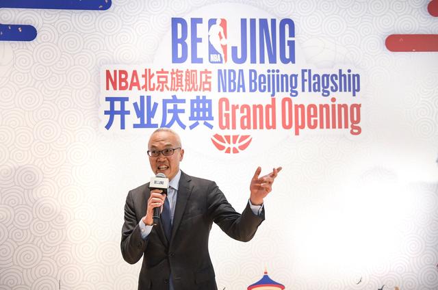 NBA北京旗艦店在王府井隆重開業 雷•阿倫現身開業慶典